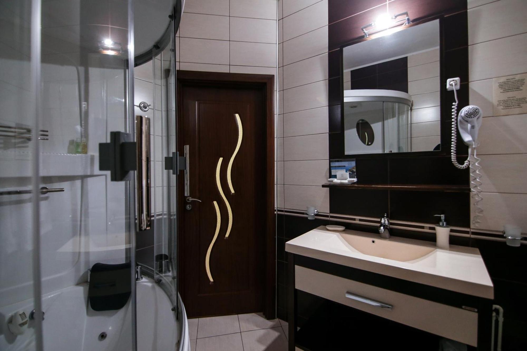 Hotel Royal クラヨーヴァ 部屋 写真